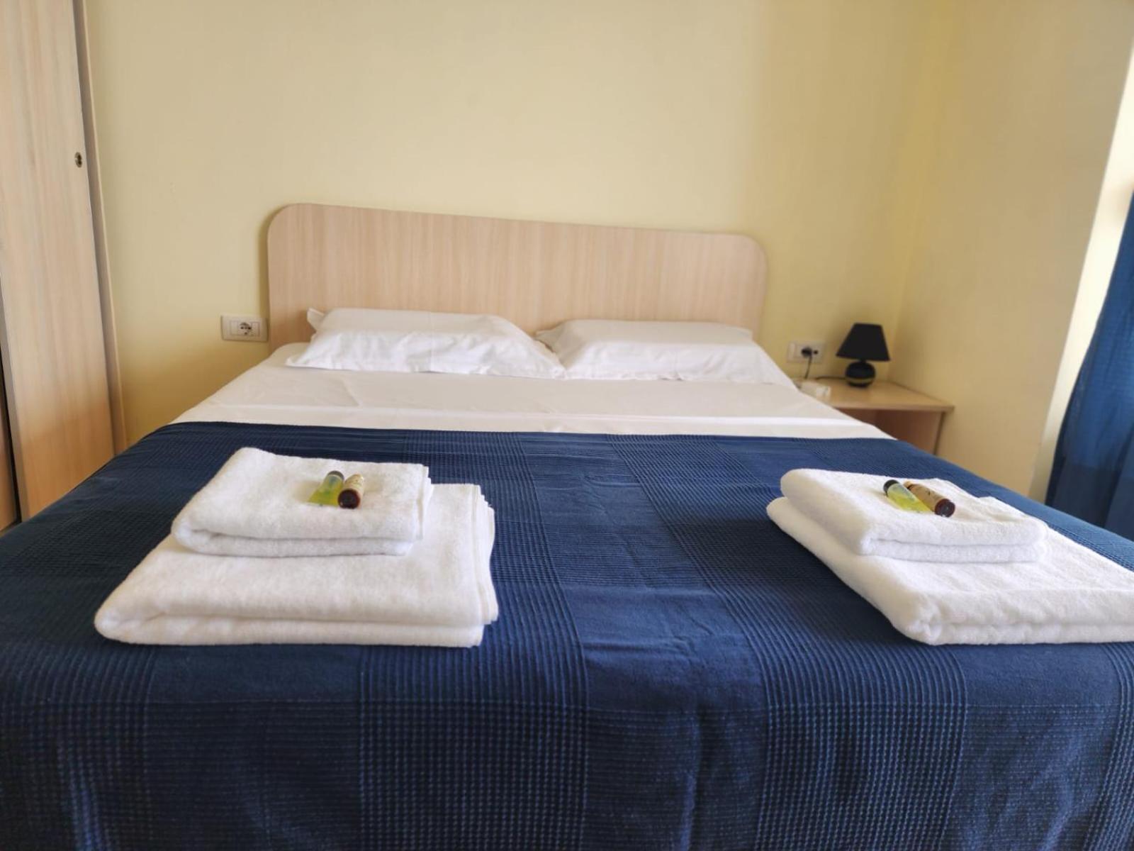 Matin Apartment Sea View Durres Luaran gambar